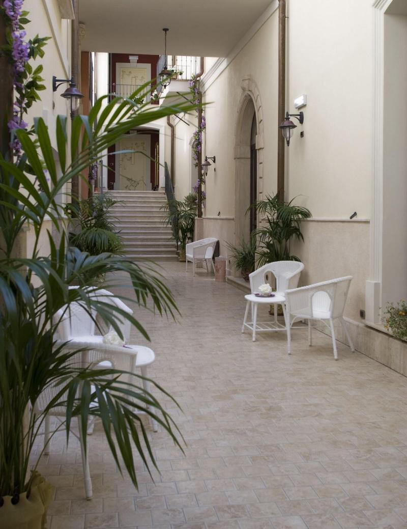 Aparthotel Palazzo Reginella Bovalino Marina Zewnętrze zdjęcie