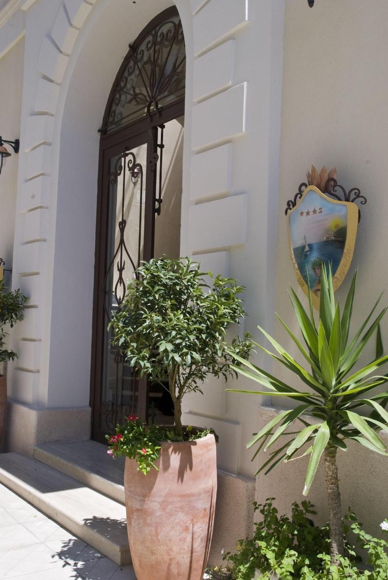 Aparthotel Palazzo Reginella Bovalino Marina Zewnętrze zdjęcie