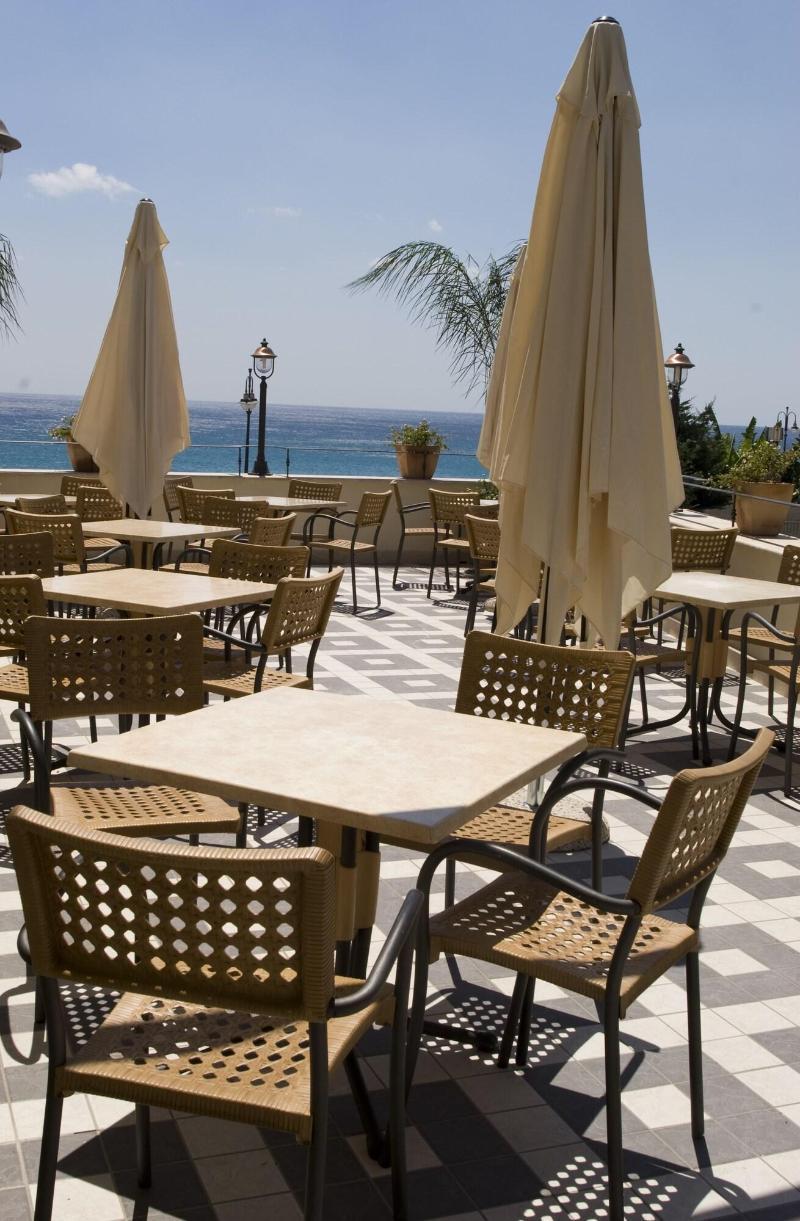 Aparthotel Palazzo Reginella Bovalino Marina Zewnętrze zdjęcie