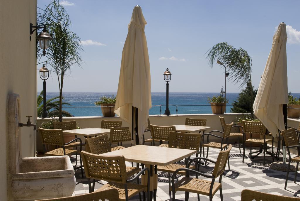Aparthotel Palazzo Reginella Bovalino Marina Zewnętrze zdjęcie