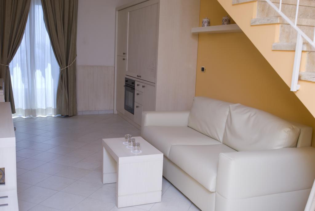 Aparthotel Palazzo Reginella Bovalino Marina Pokój zdjęcie