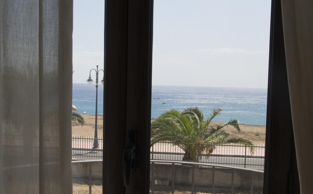 Aparthotel Palazzo Reginella Bovalino Marina Pokój zdjęcie