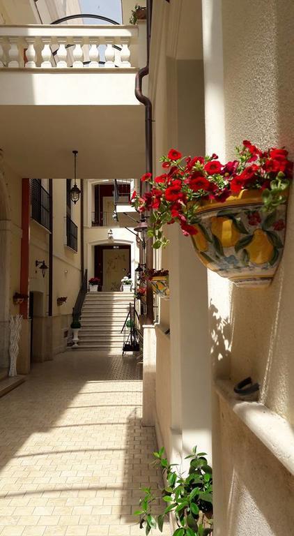 Aparthotel Palazzo Reginella Bovalino Marina Zewnętrze zdjęcie